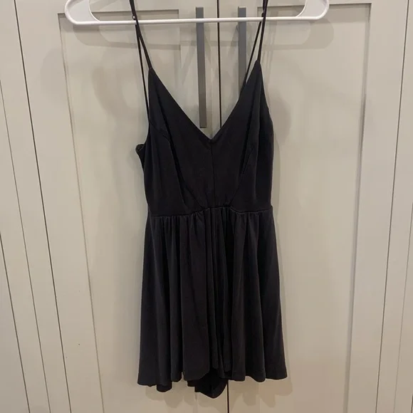 Urban outfitters silence + noise charcoal grey romper with low cut back - Picture 2 of 8